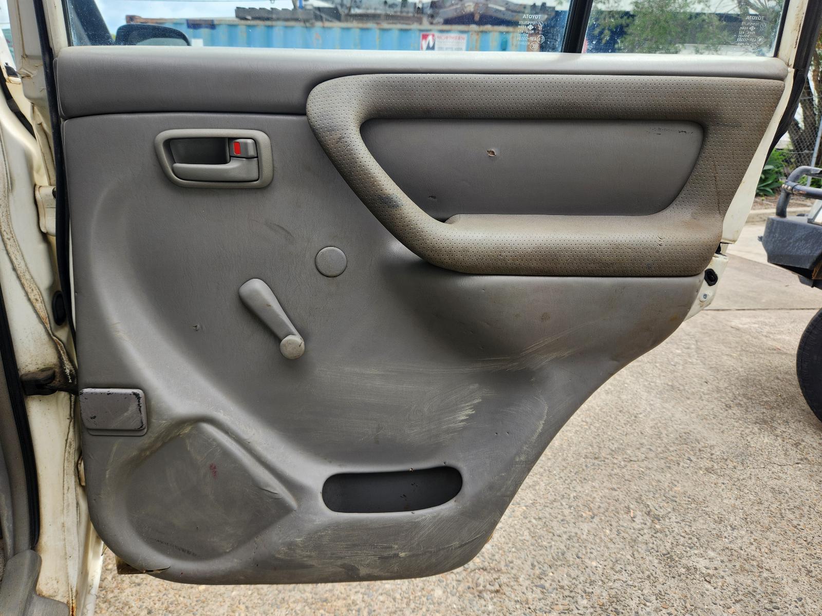 View Toyota Landcruiser 2006 4 Door Station Wagon