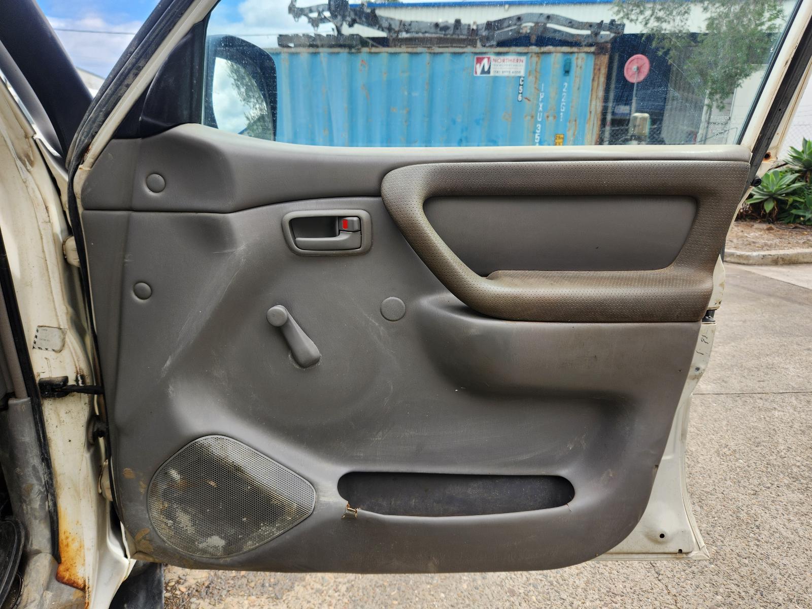 View Toyota Landcruiser 2006 4 Door Station Wagon