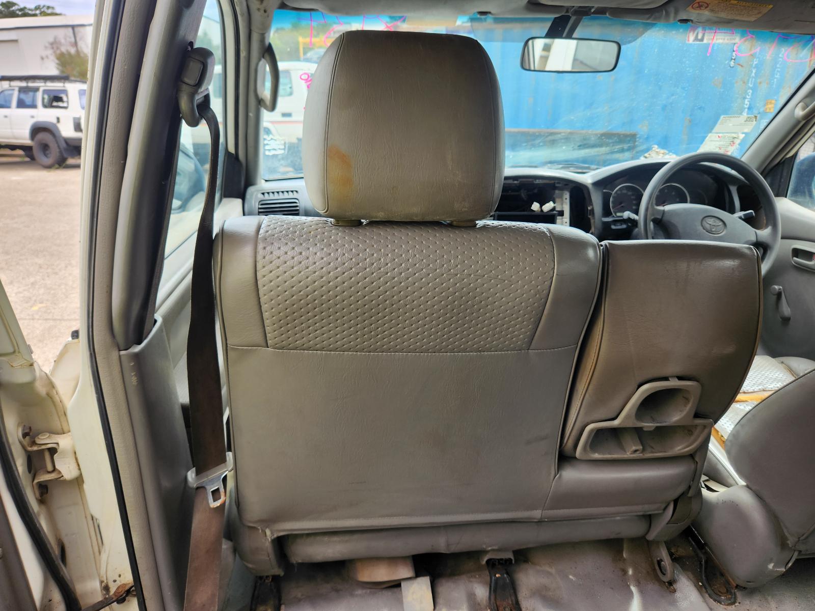 View Toyota Landcruiser 2006 4 Door Station Wagon