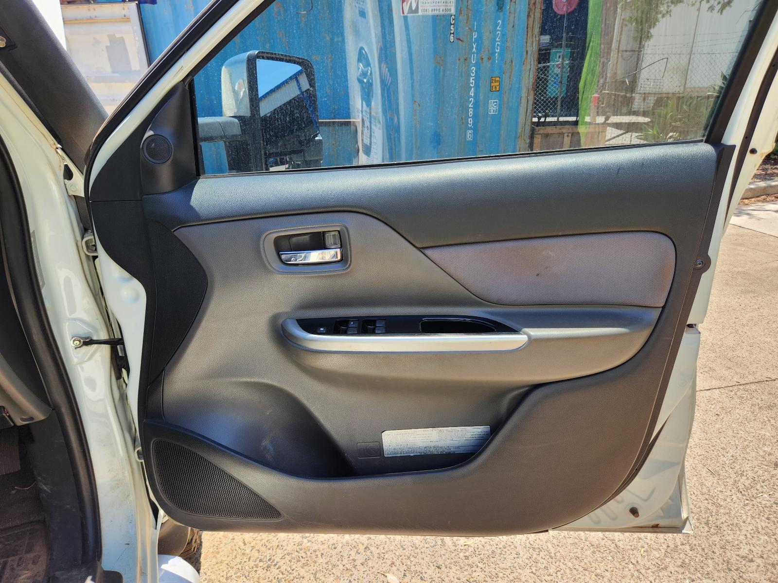 View Mitsubishi Triton 2017 4 Door Utility