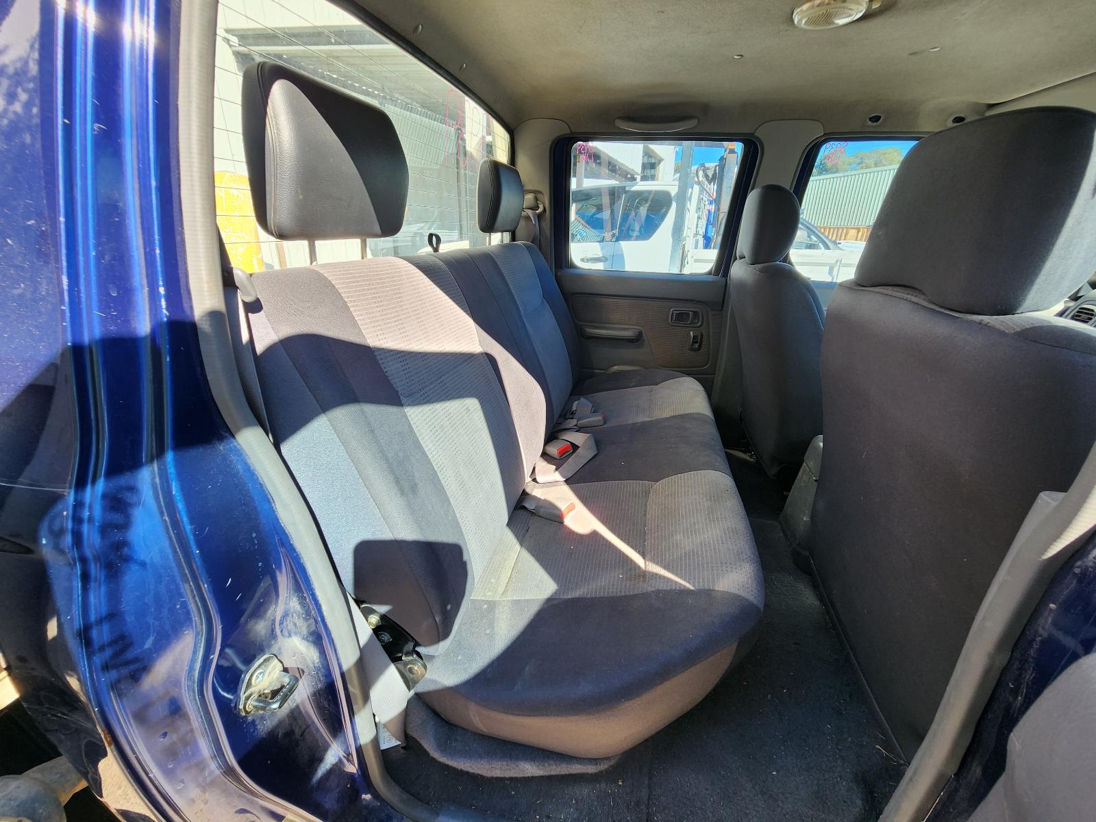 View Nissan Navara 2004  