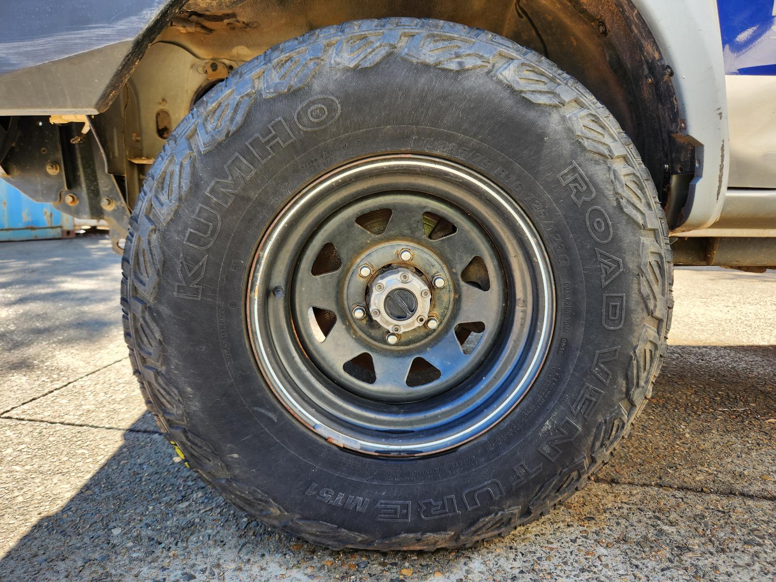 View Nissan Navara 2004  