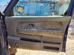 View Nissan Navara 2004  