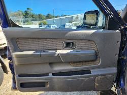 View Nissan Navara 2004  