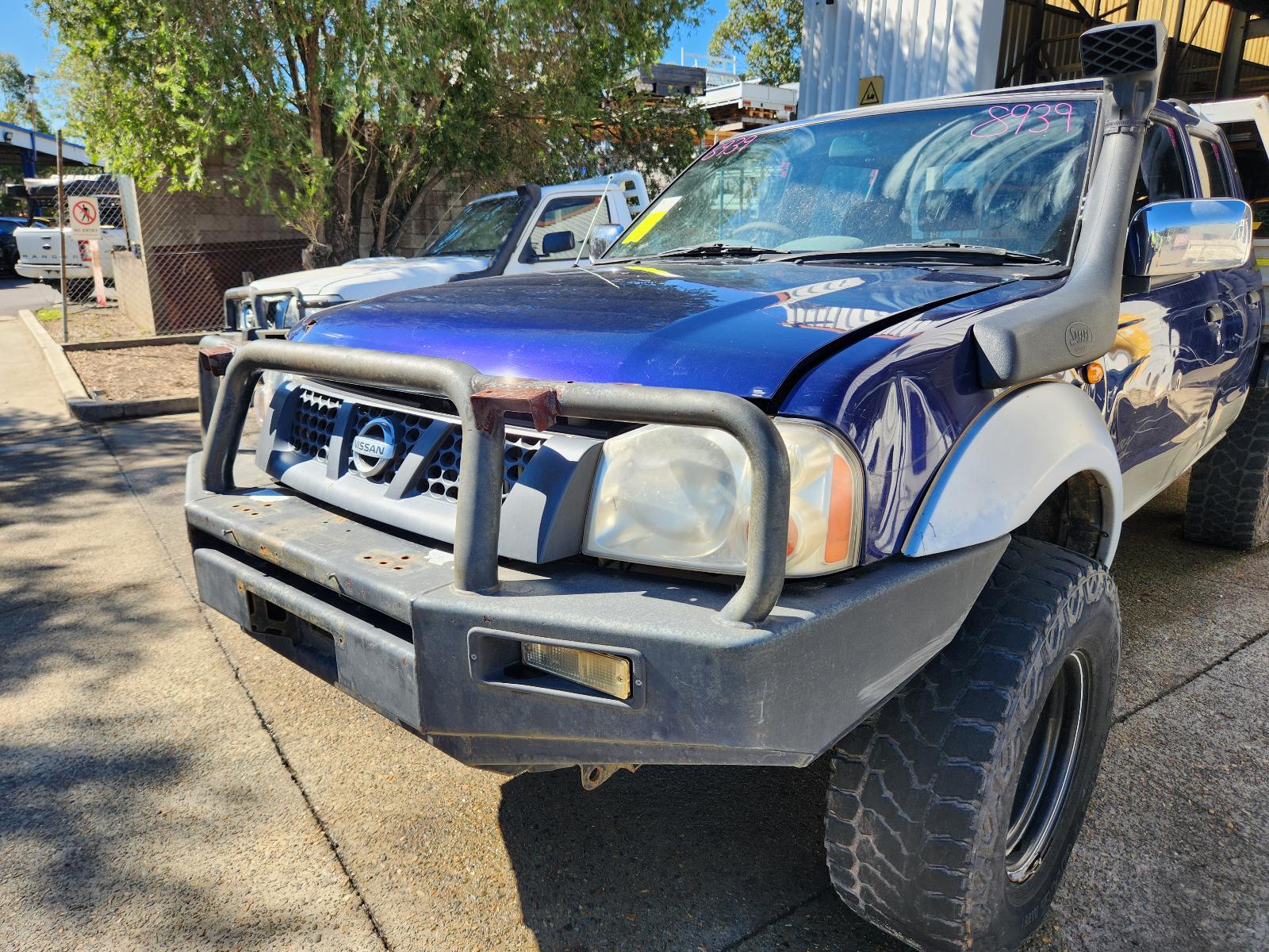 View Nissan Navara 2004  