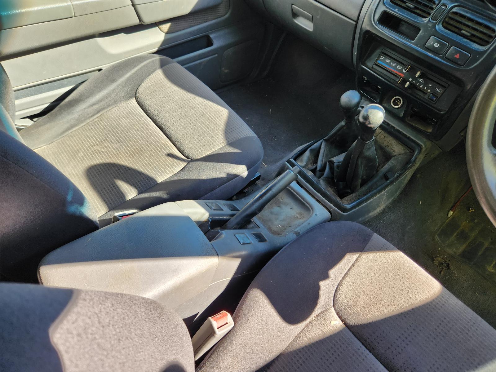 View Nissan Navara 2004  