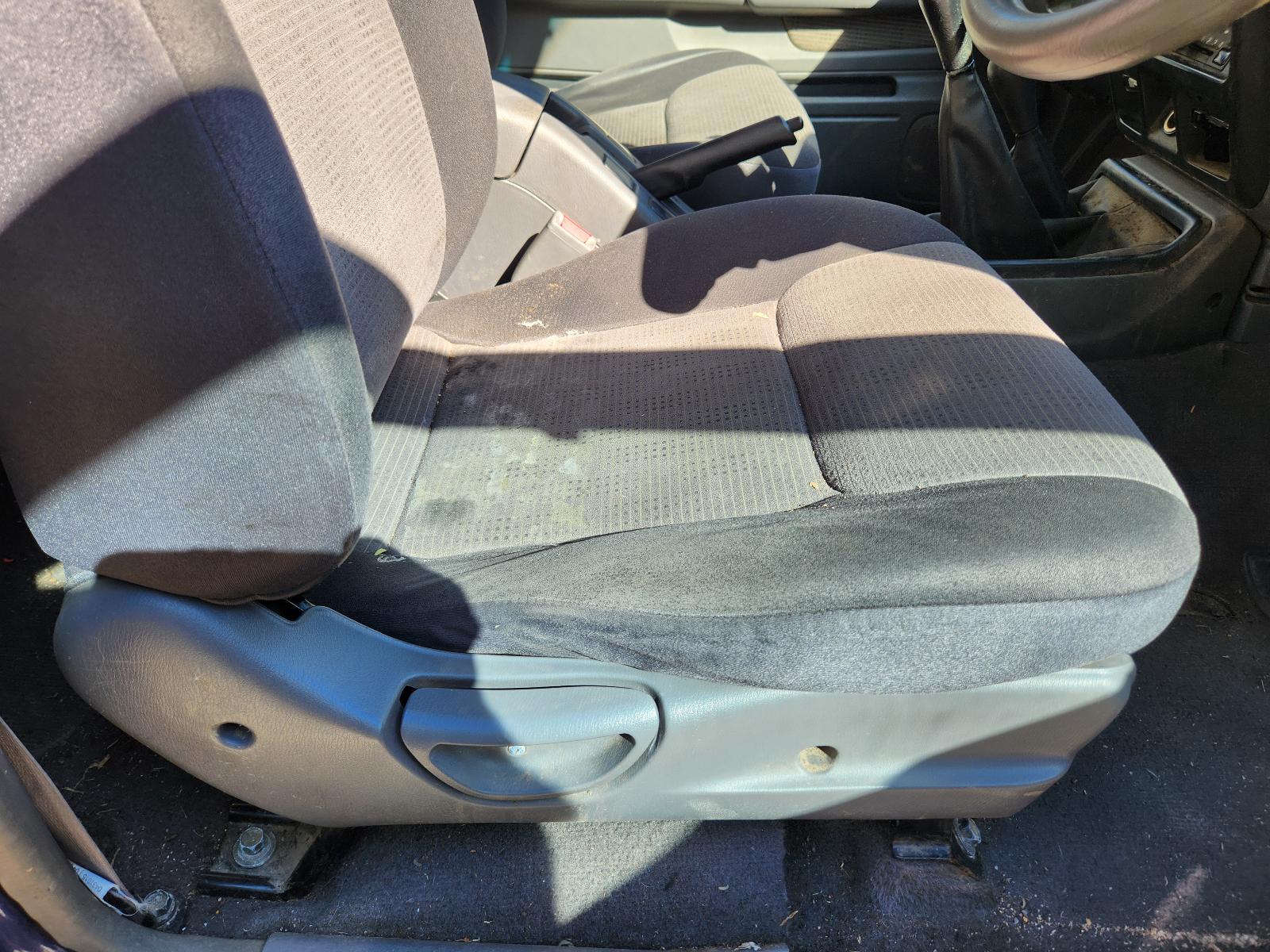 View Nissan Navara 2004  