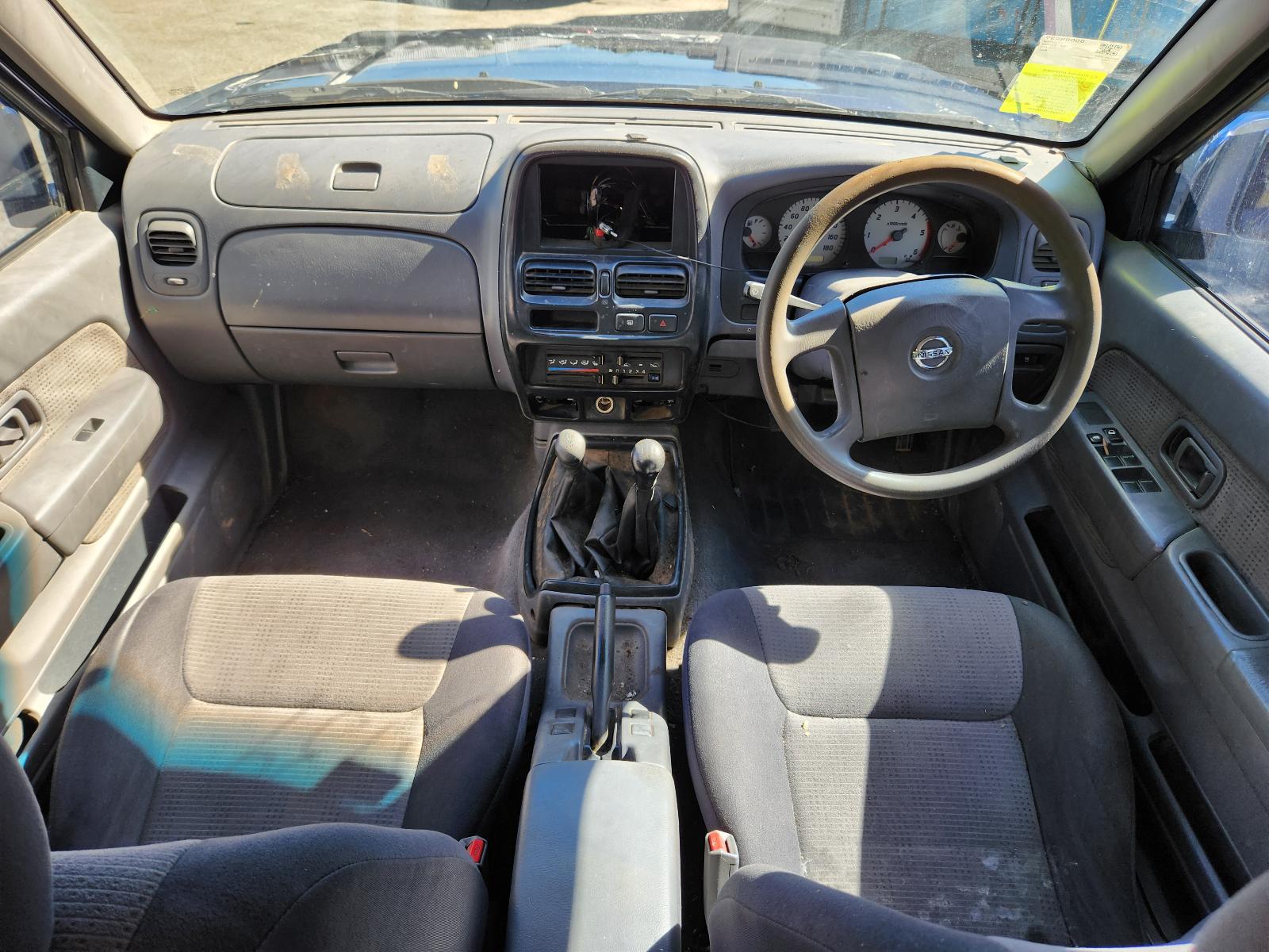 View Nissan Navara 2004  