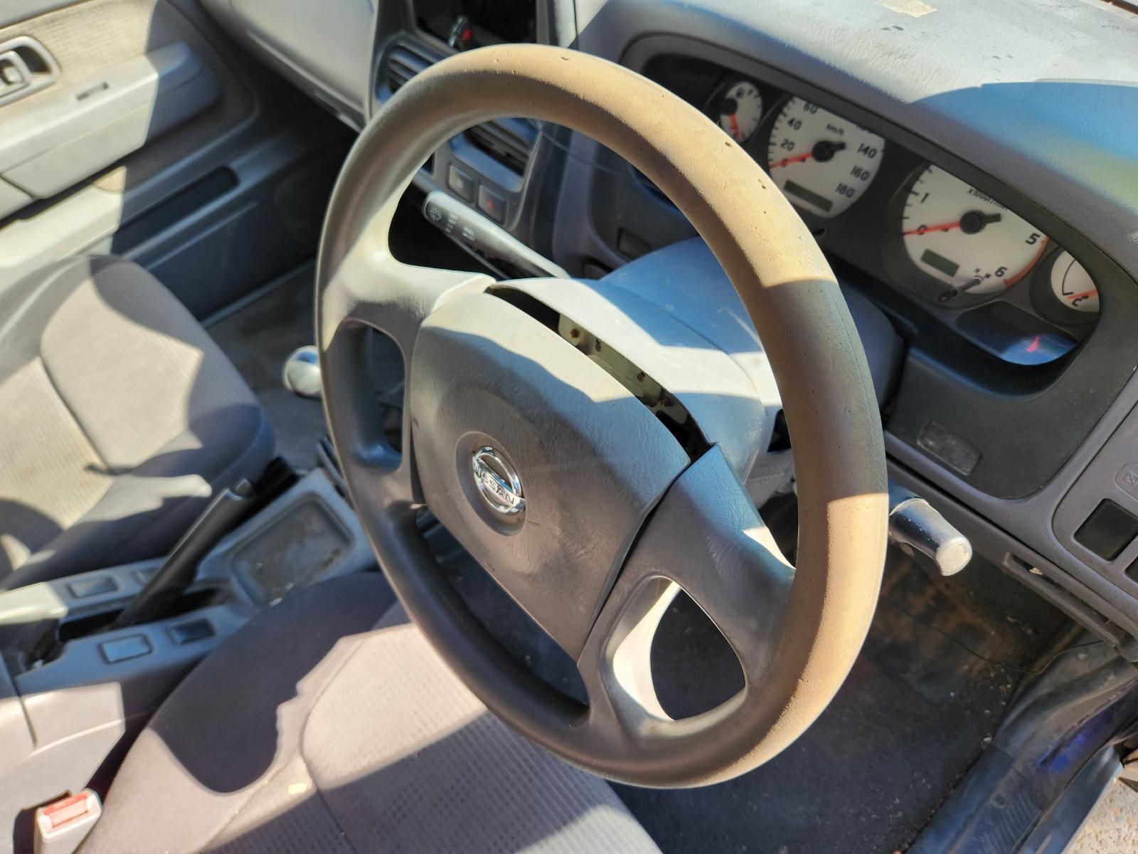 View Nissan Navara 2004  