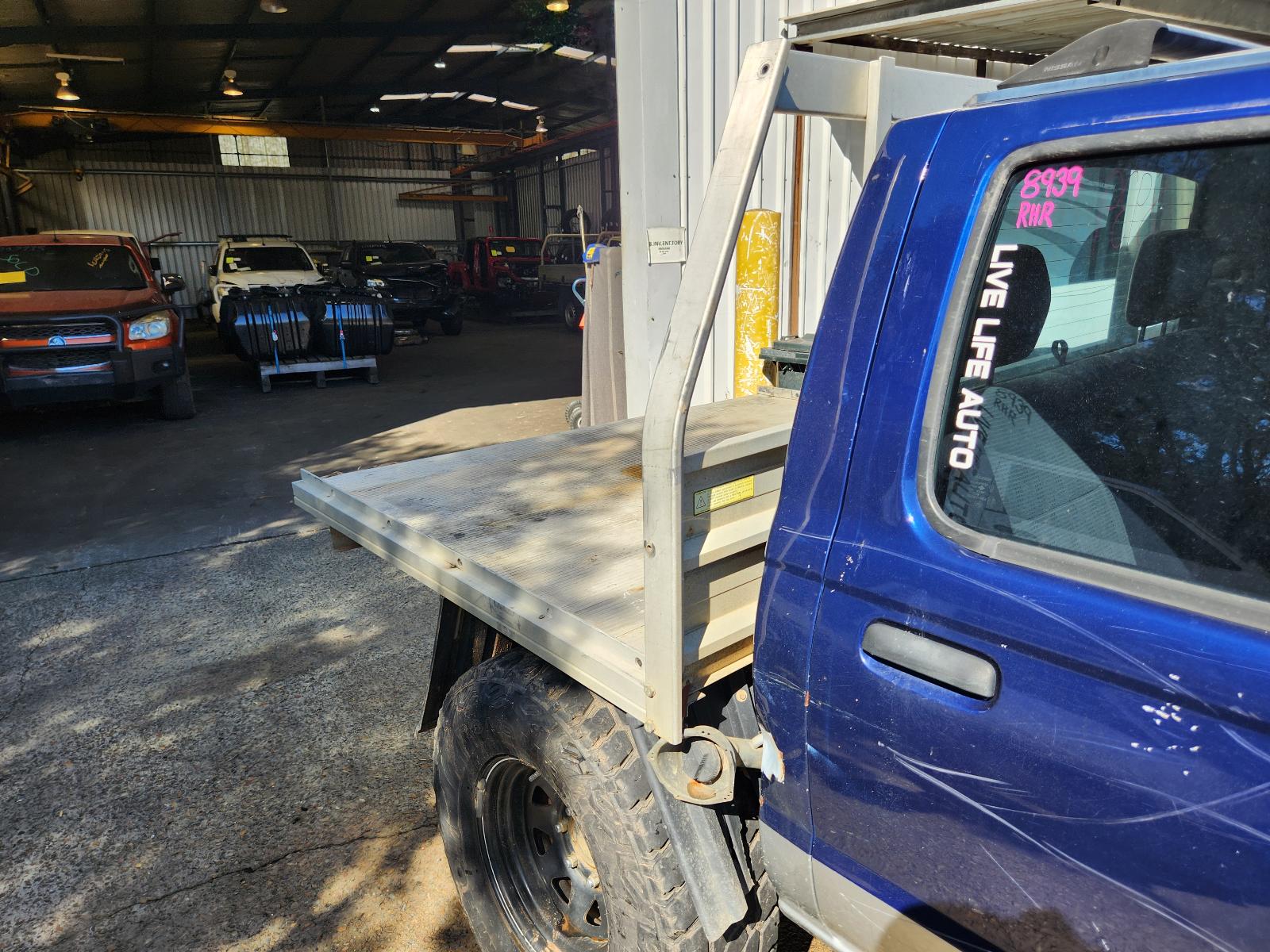 View Nissan Navara 2004  