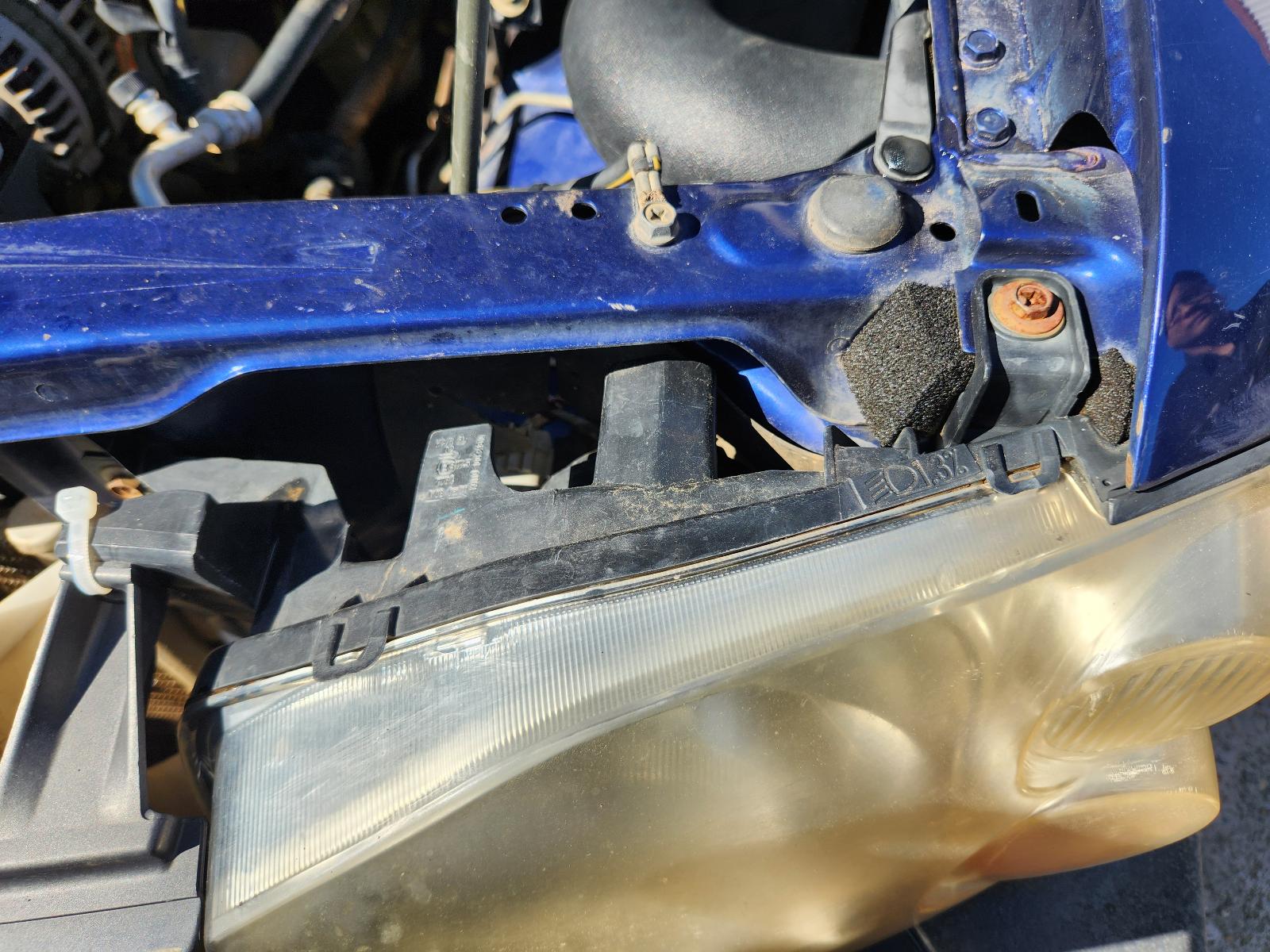 View Nissan Navara 2004  
