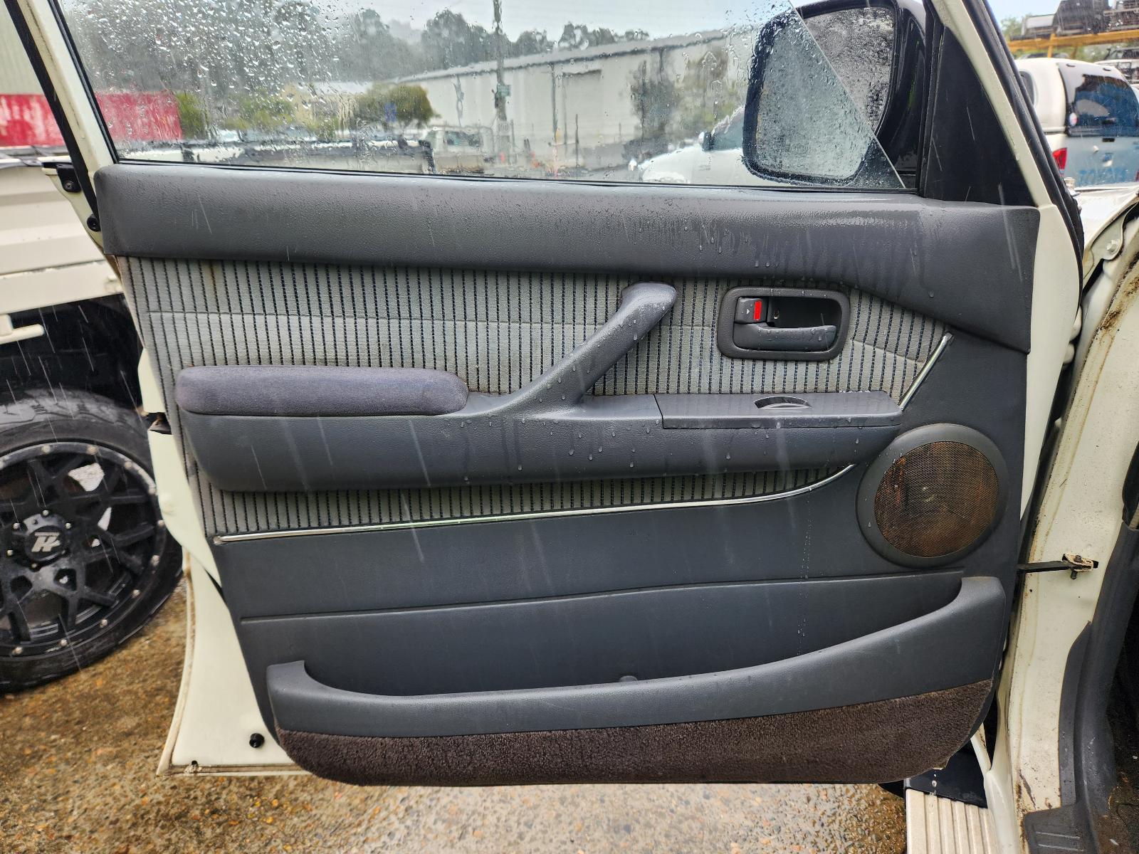 View Toyota Landcruiser 1992 4 Door Station Wagon