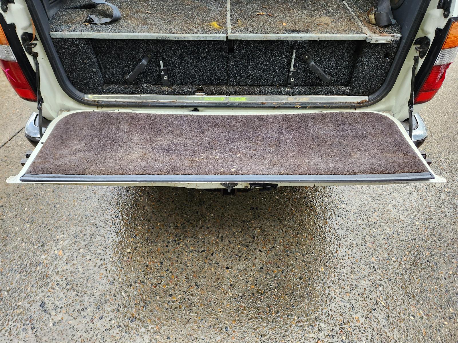 View Toyota Landcruiser 1992 4 Door Station Wagon