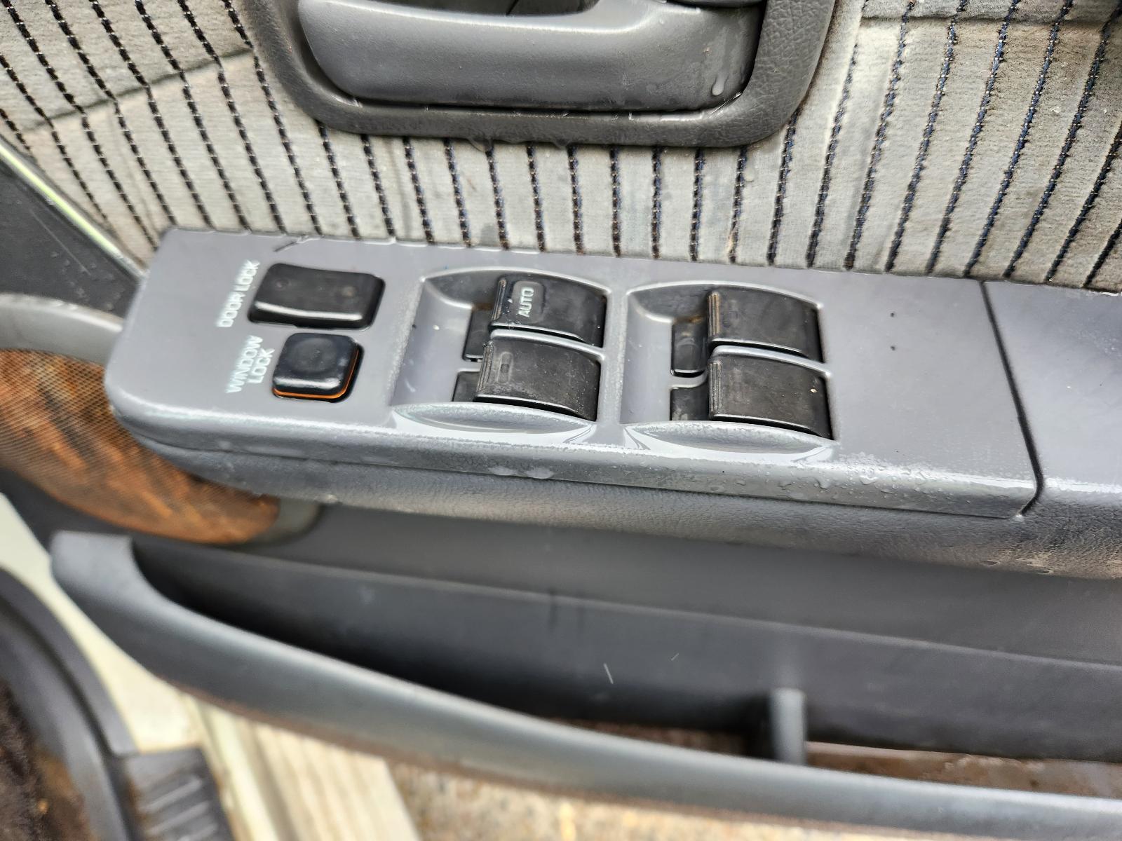 View Toyota Landcruiser 1992 4 Door Station Wagon