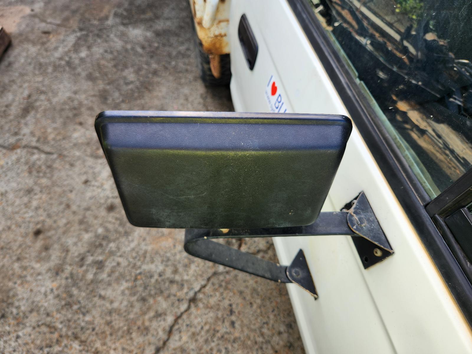 View Toyota Hilux 2002 2 Door Pickup
