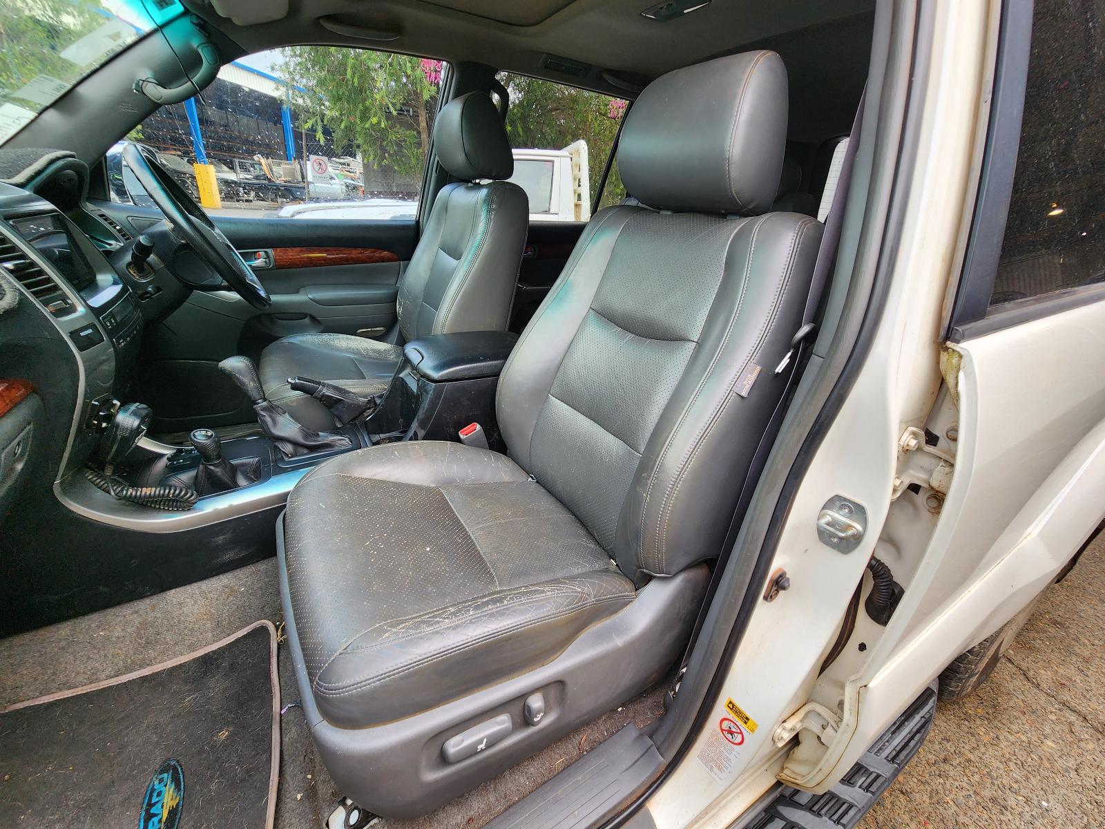 View Toyota Prado 2004  