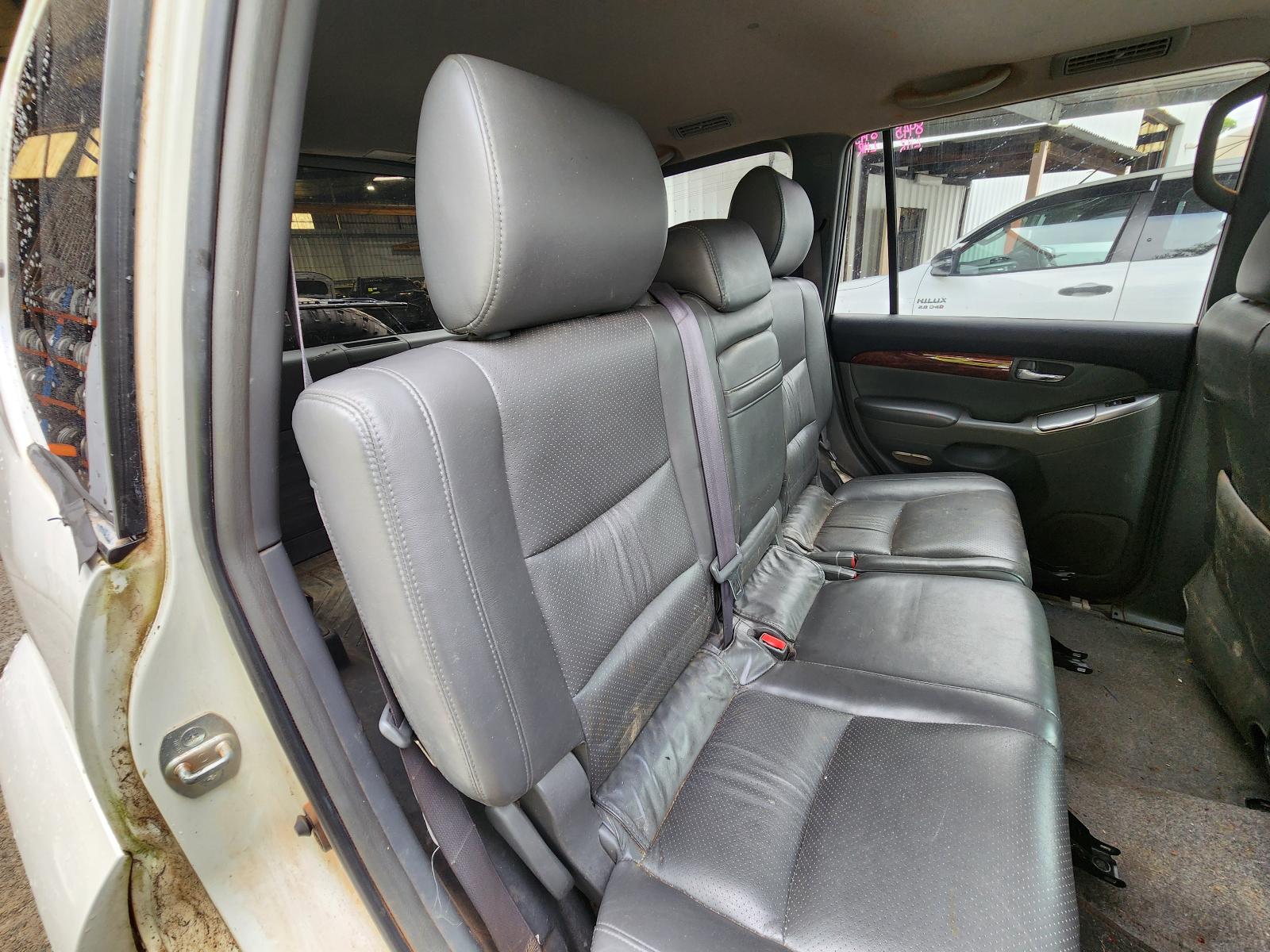 View Toyota Prado 2004  