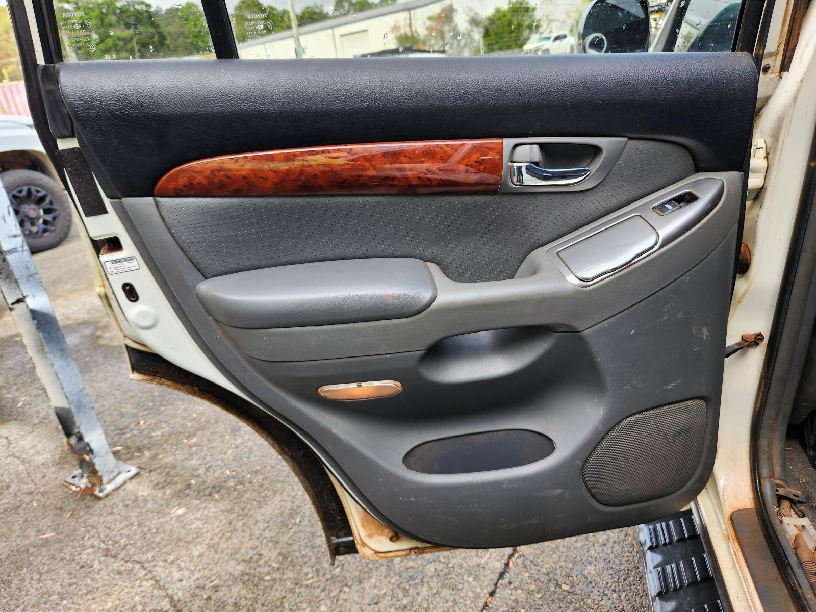 View Toyota Prado 2004  