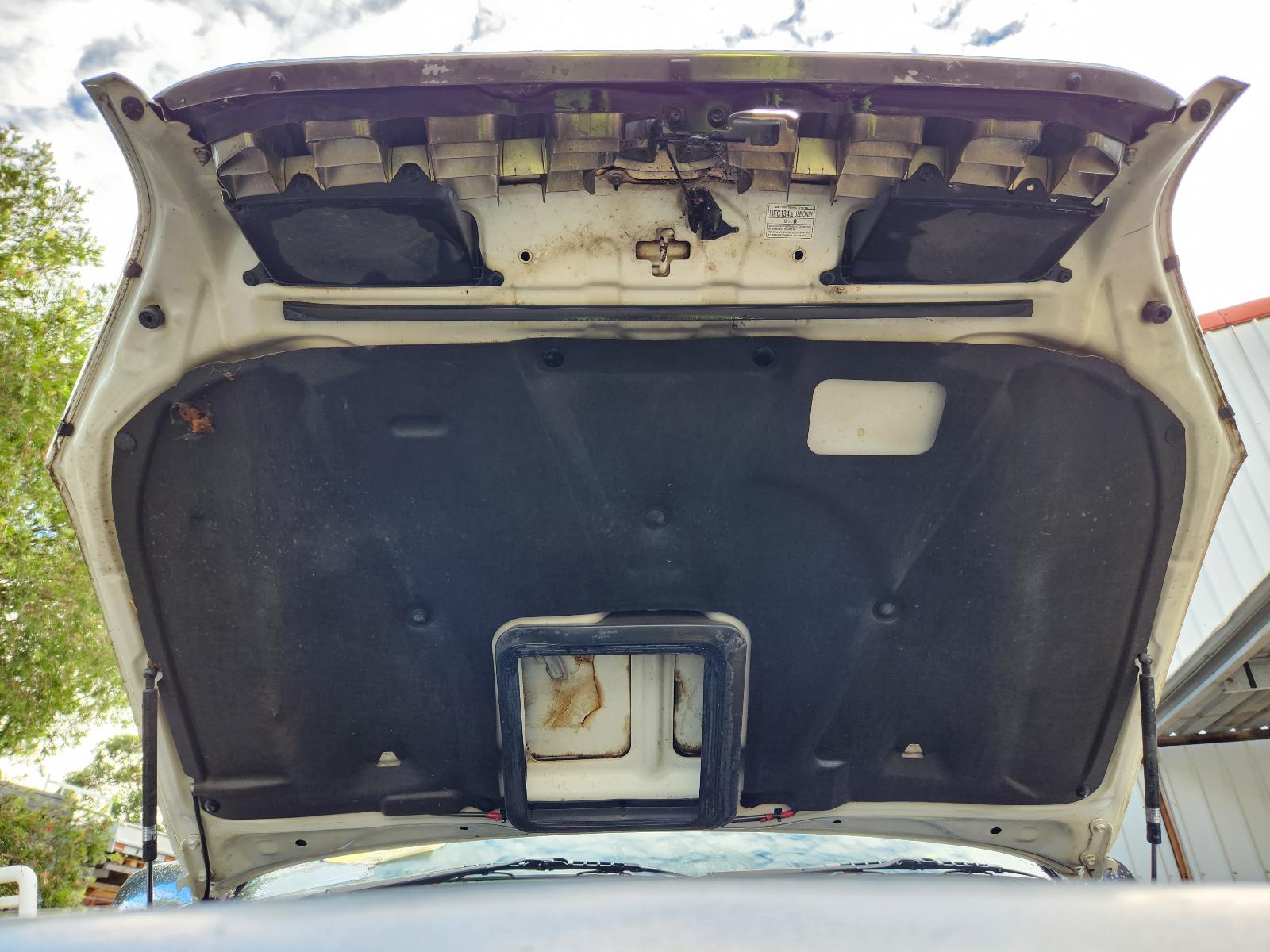 View Toyota Prado 2004  