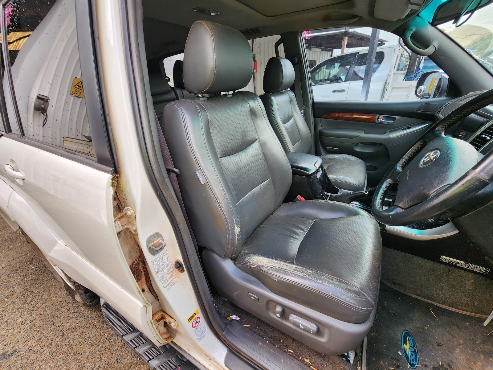 View Toyota Prado 2004  