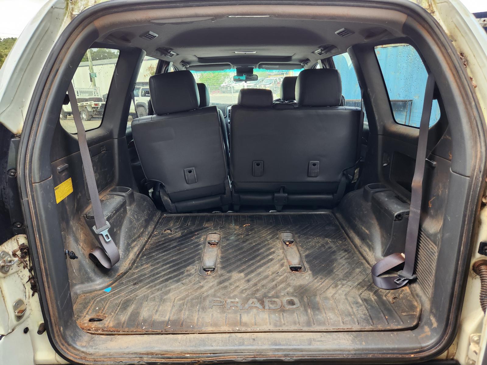 View Toyota Prado 2004  