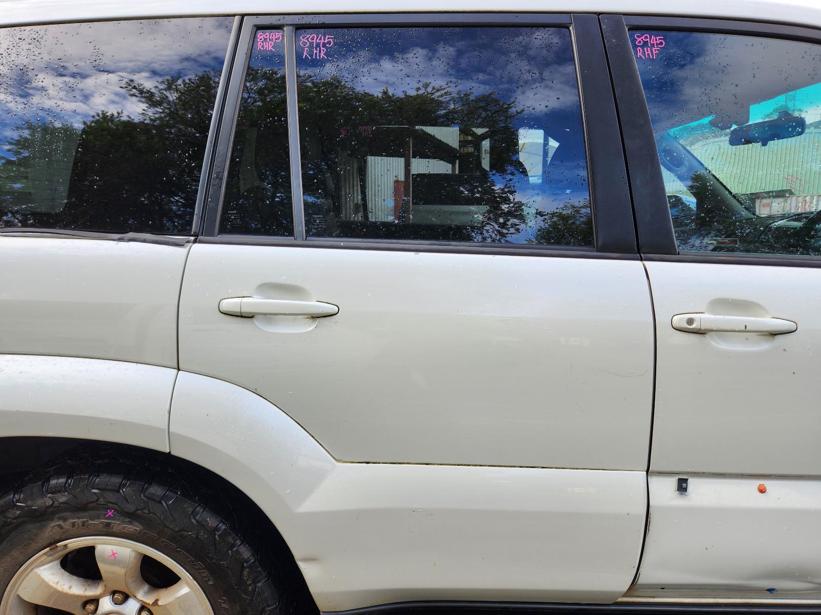 View Toyota Prado 2004  