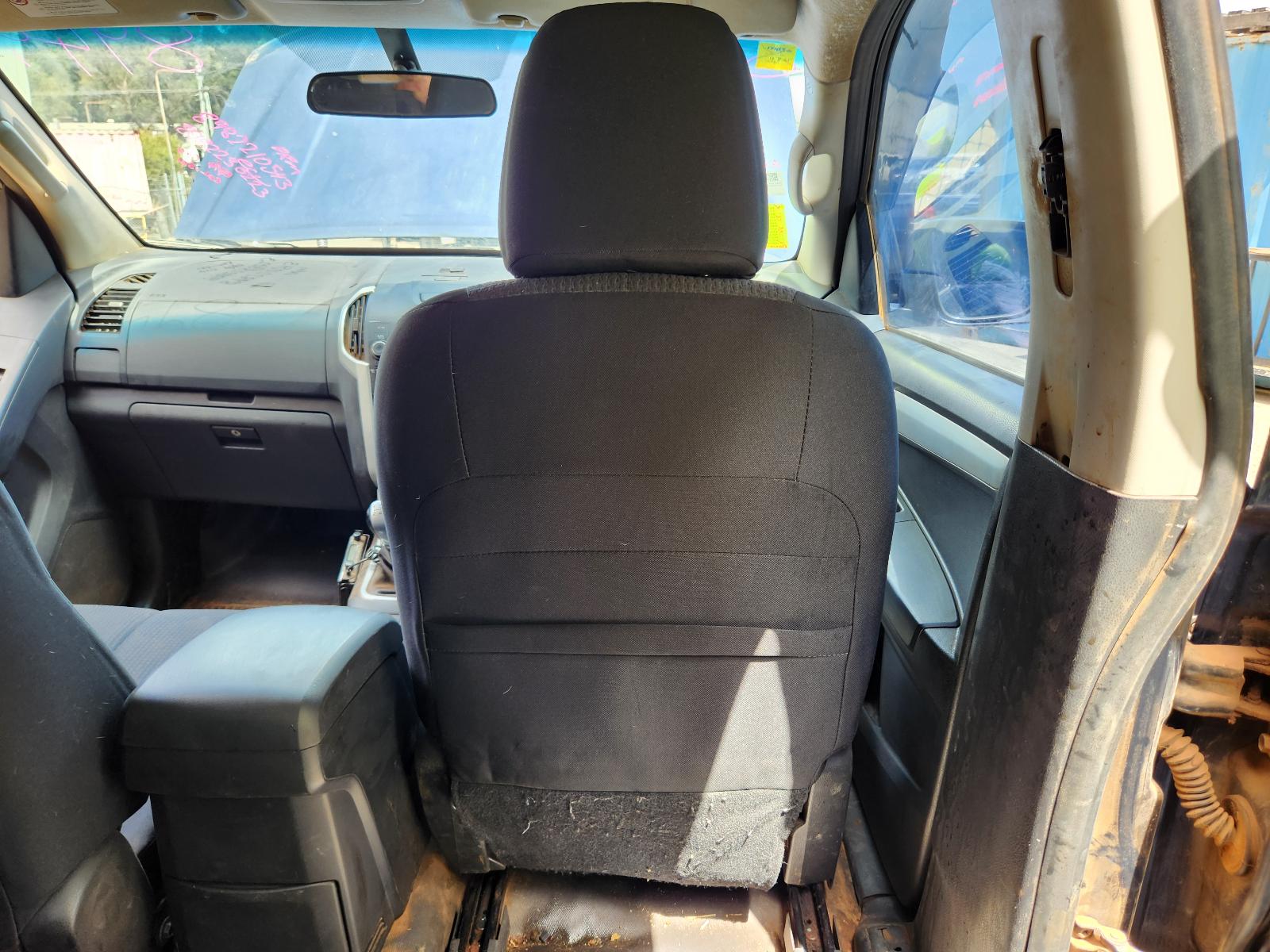 Isuzu Dmax 2014 4 Door Utility View Isuzu Dmax 2014 4 Door Utility