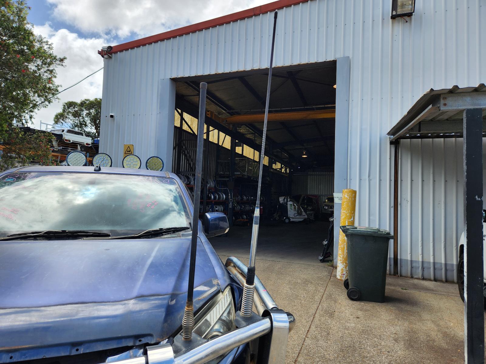 Isuzu Dmax 2014 4 Door Utility View Isuzu Dmax 2014 4 Door Utility