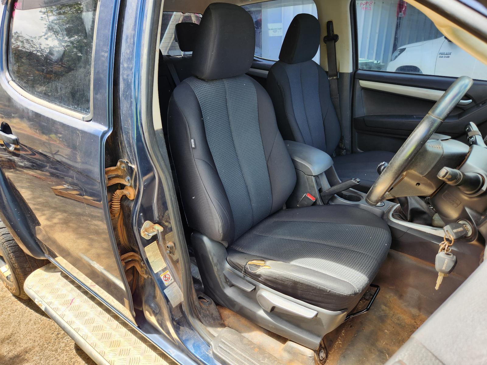 Isuzu Dmax 2014 4 Door Utility View Isuzu Dmax 2014 4 Door Utility