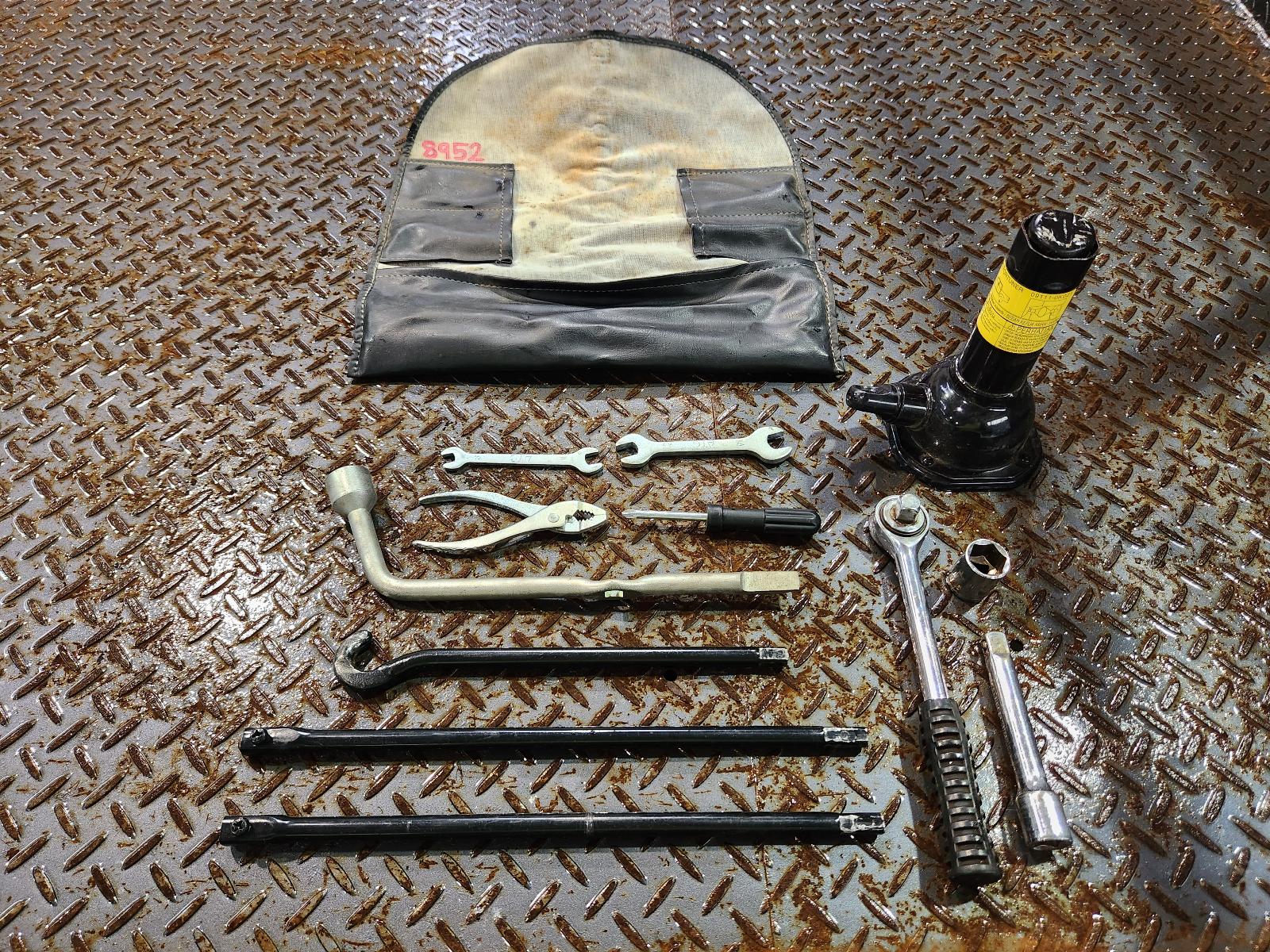 Toyota Hilux 2011 4 Door Utility View Toyota Hilux 2011 4 Door Utility