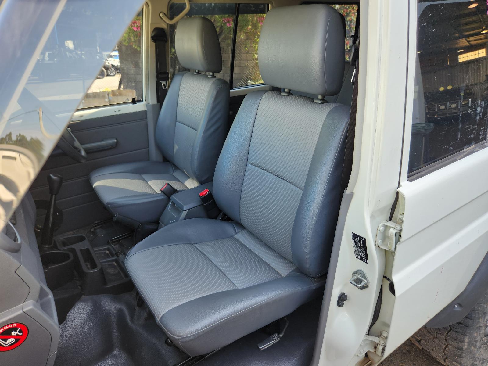 View Toyota Landcruiser 2017 4 Door Station Wagon