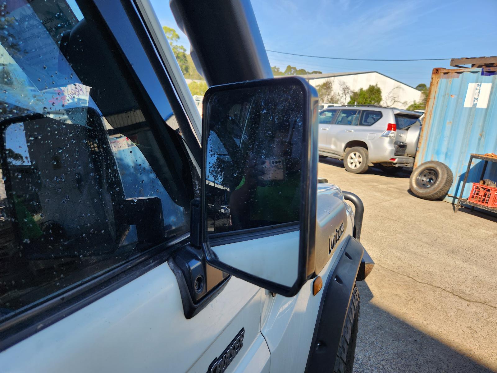 View Toyota Landcruiser 2017 4 Door Station Wagon