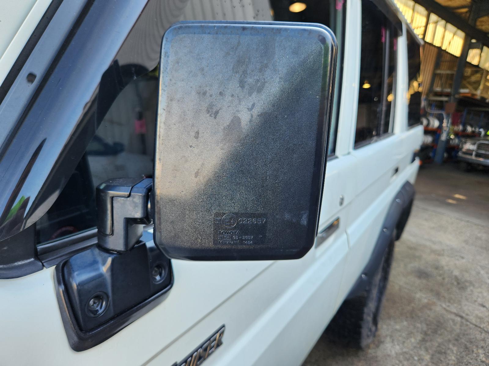 View Toyota Landcruiser 2017 4 Door Station Wagon