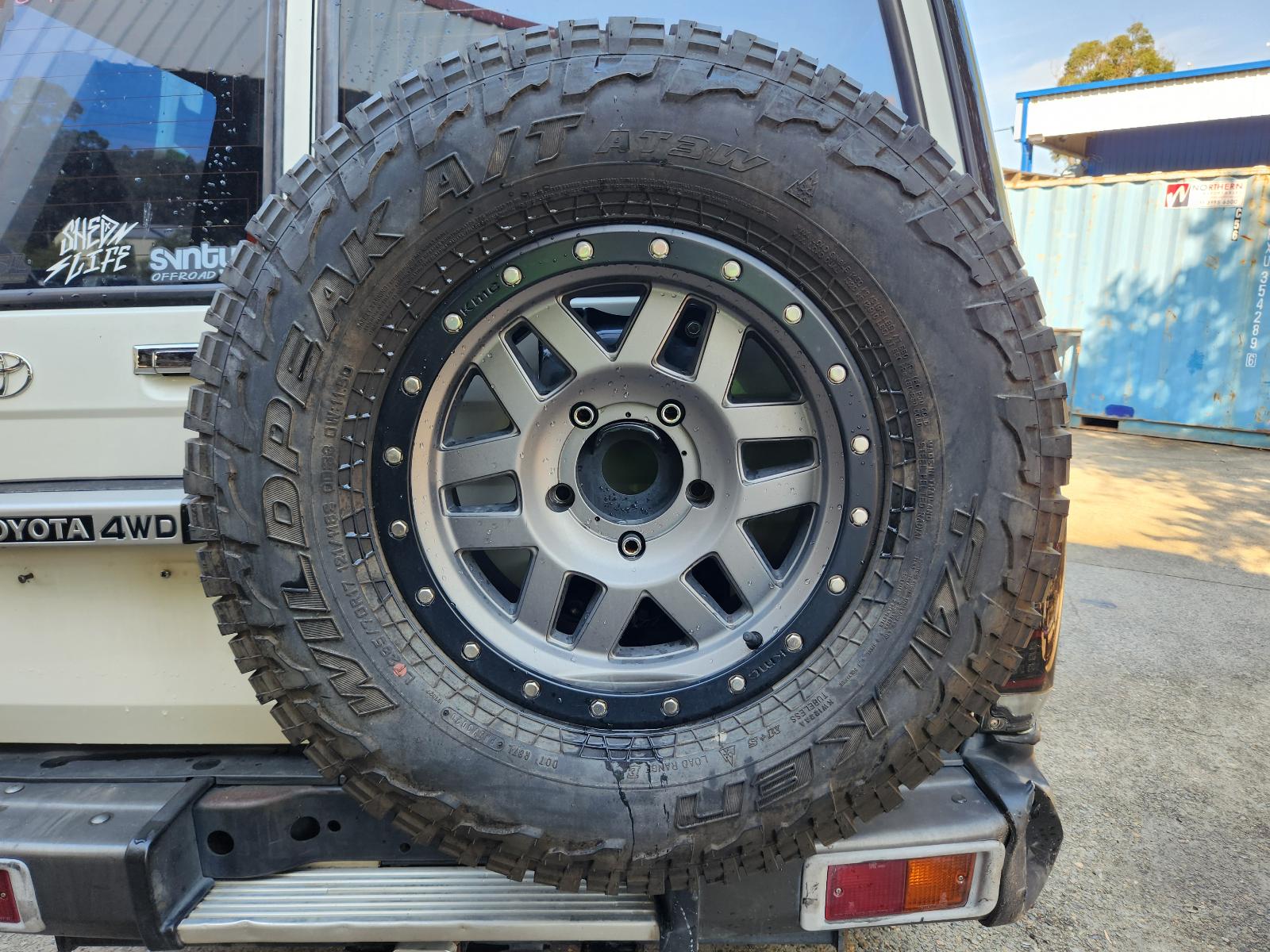 View Toyota Landcruiser 2017 4 Door Station Wagon
