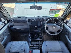 View Toyota Landcruiser 2017 4 Door Station Wagon