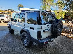 View Toyota Landcruiser 2017 4 Door Station Wagon