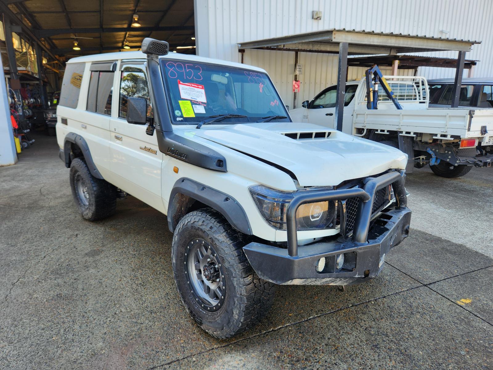 View Toyota Landcruiser 2017 4 Door Station Wagon