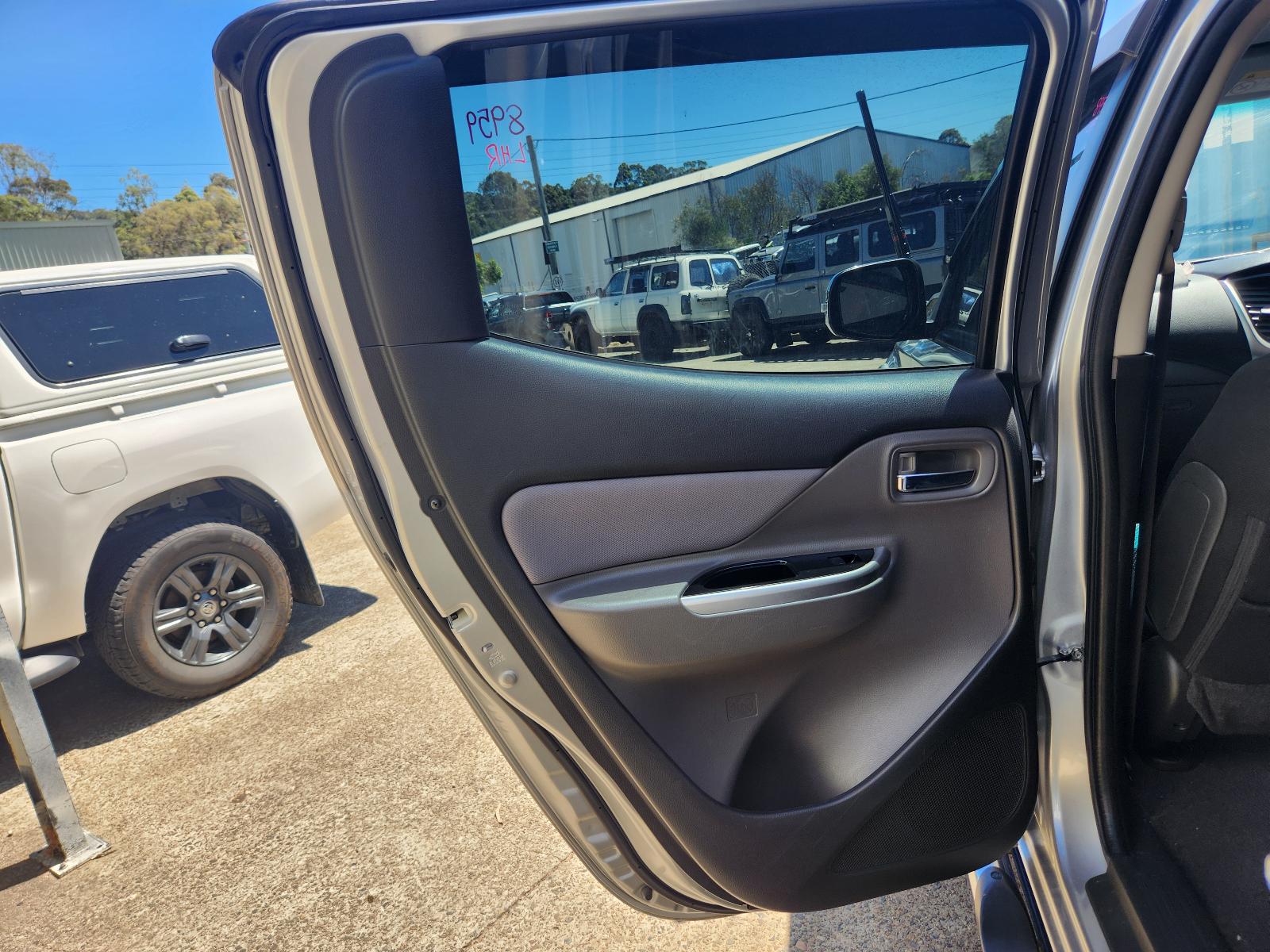 View Mitsubishi Triton 2016 4 Door Utility