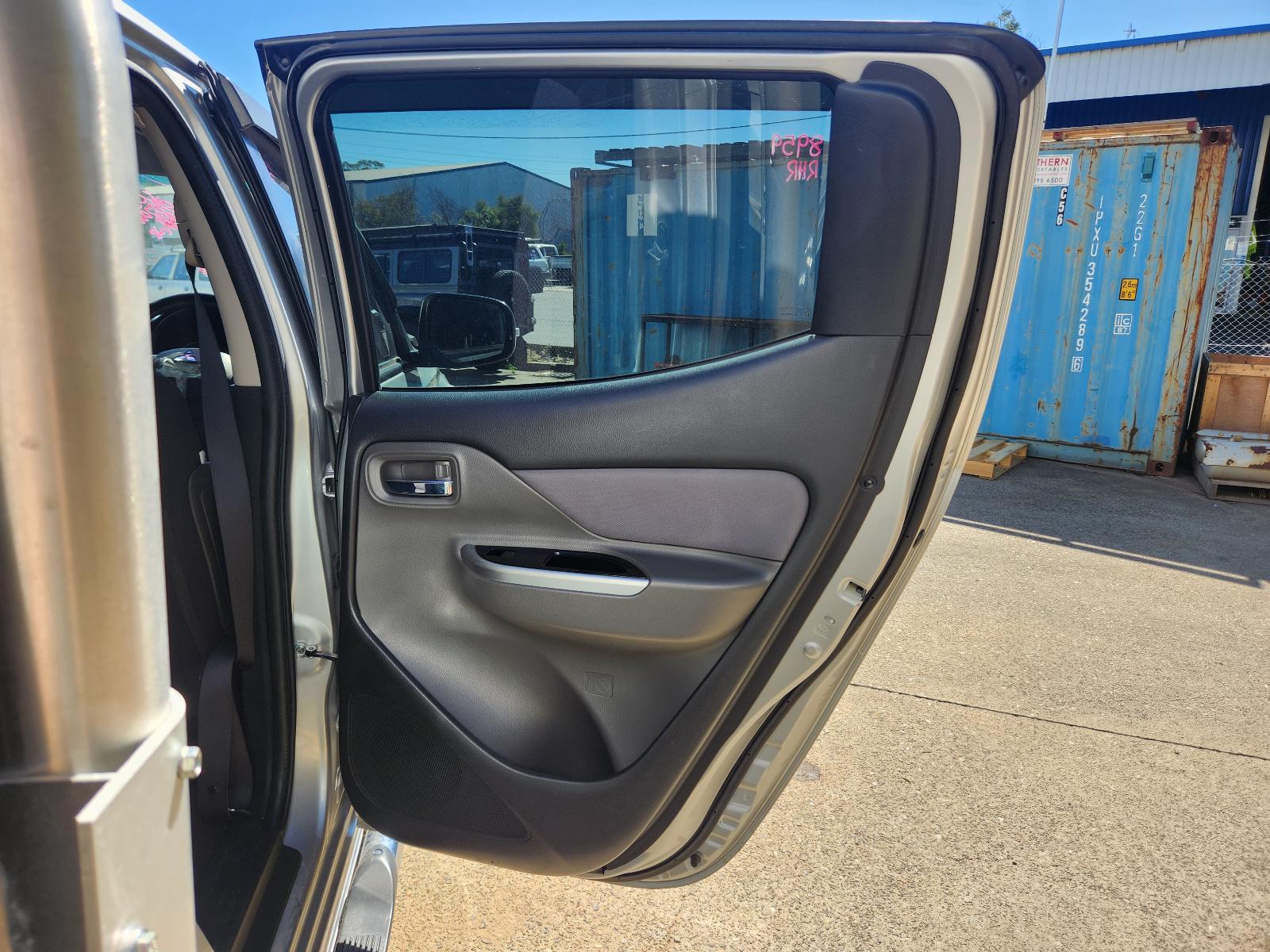 View Mitsubishi Triton 2016 4 Door Utility