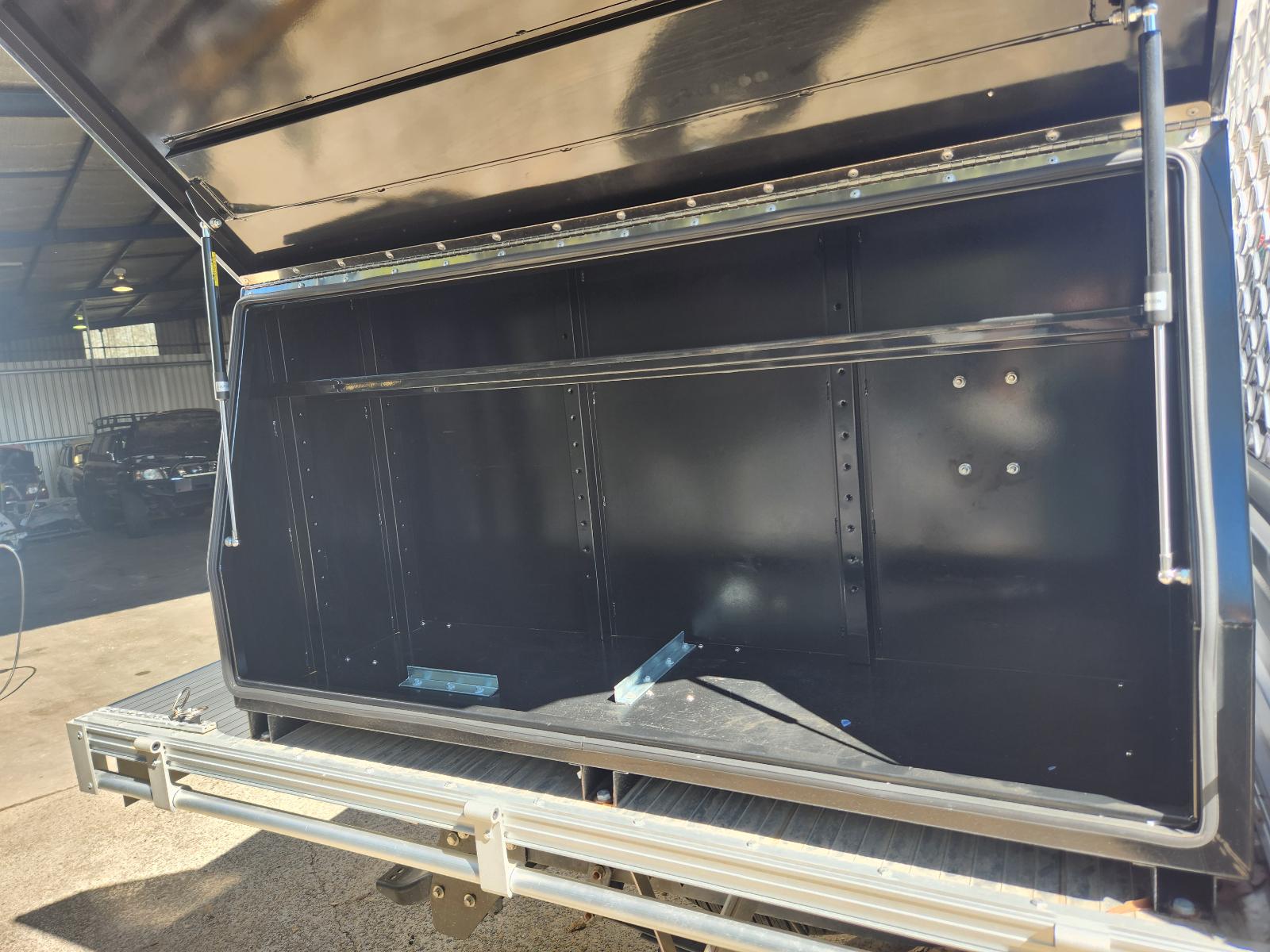 View Mitsubishi Triton 2016 4 Door Utility