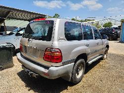 View Toyota Landcruiser 2000 4 Door Station Wagon