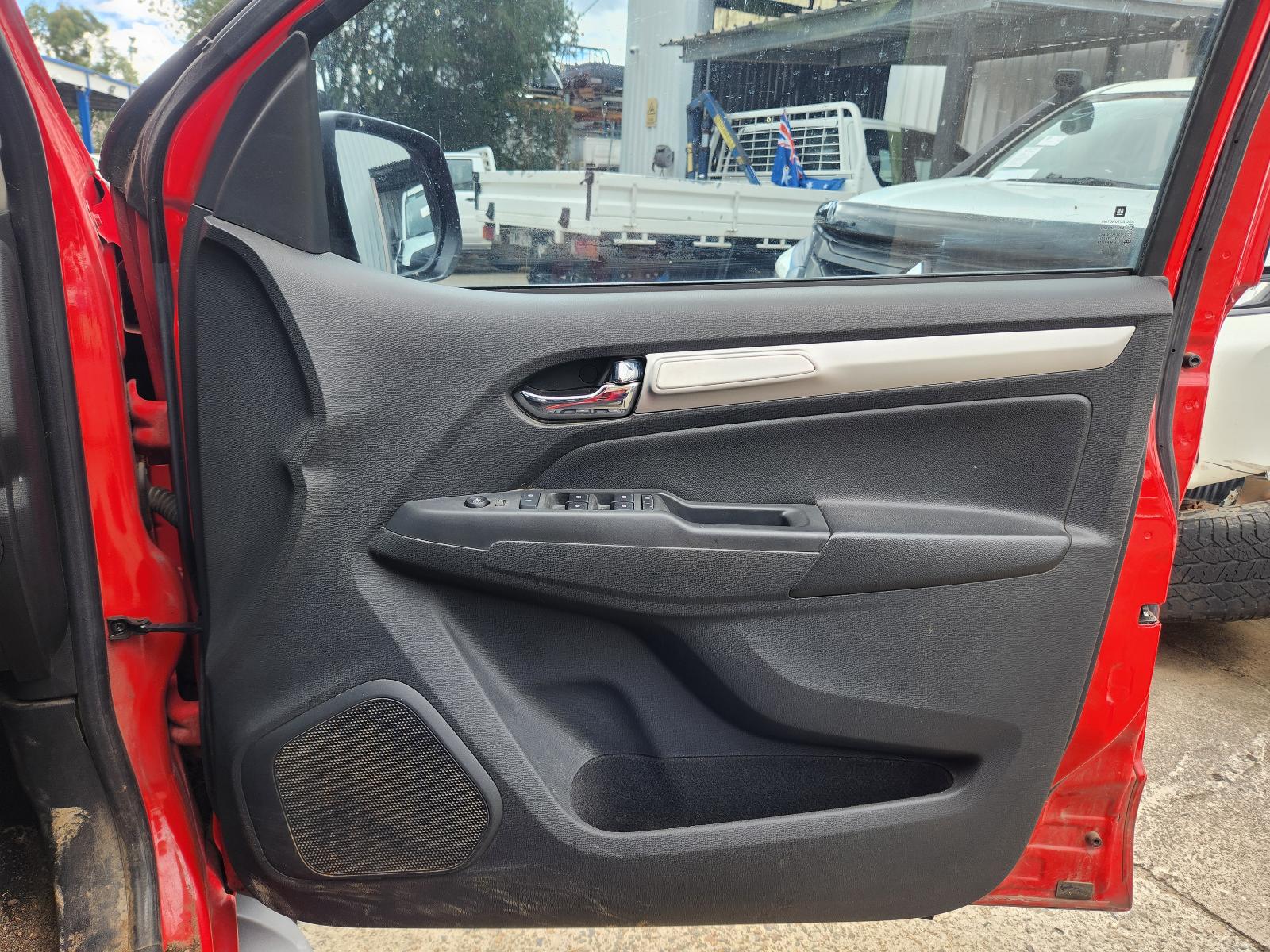 View Holden Colorado 2016 4 Door Utility