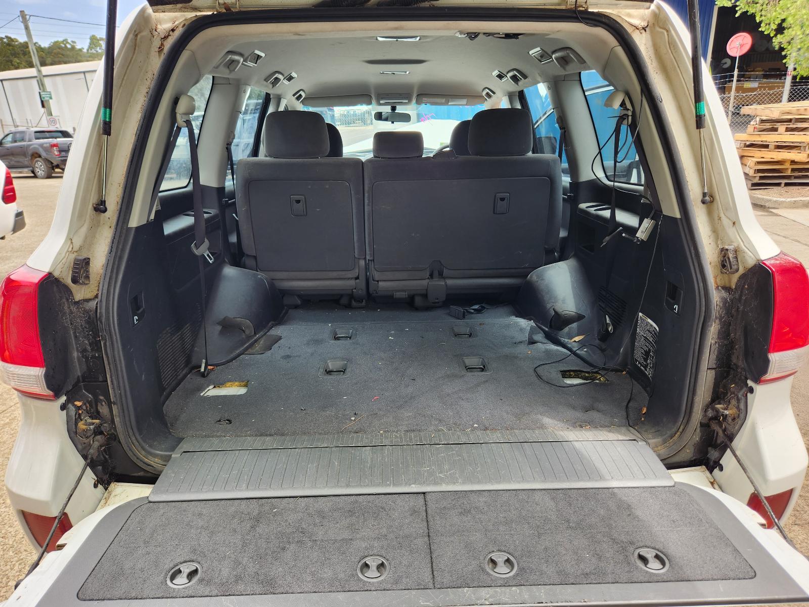 View Toyota Landcruiser 2007 4 Door Station Wagon