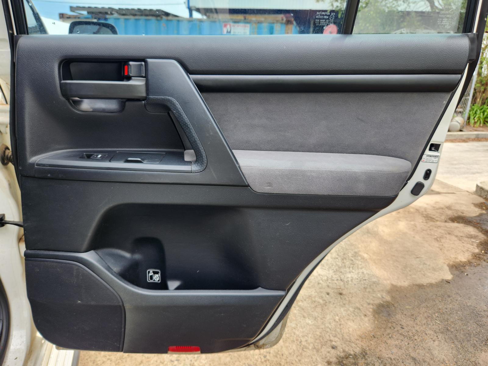 View Toyota Landcruiser 2007 4 Door Station Wagon