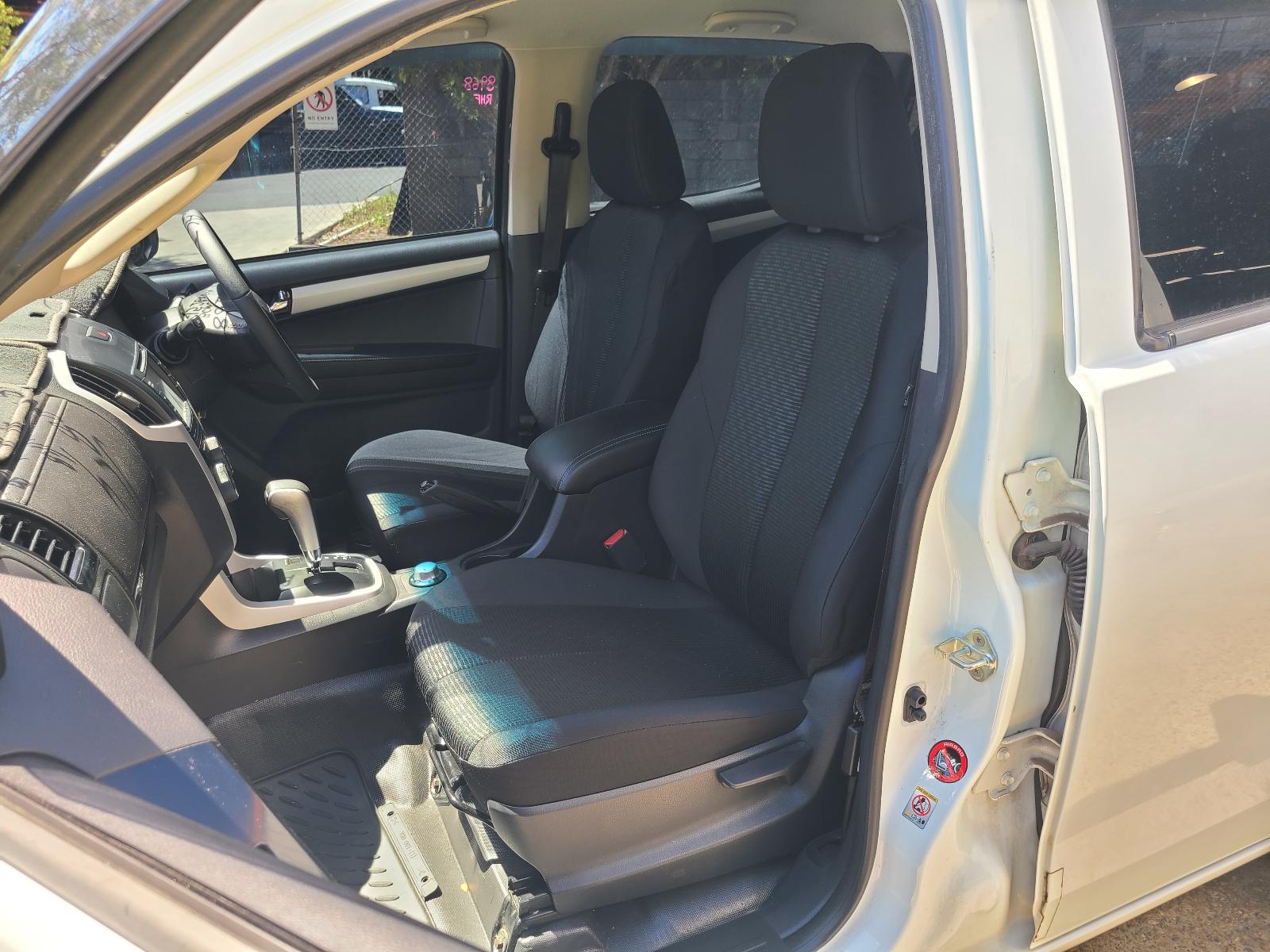 Isuzu Dmax 2019 4 Door Utility View Isuzu Dmax 2019 4 Door Utility