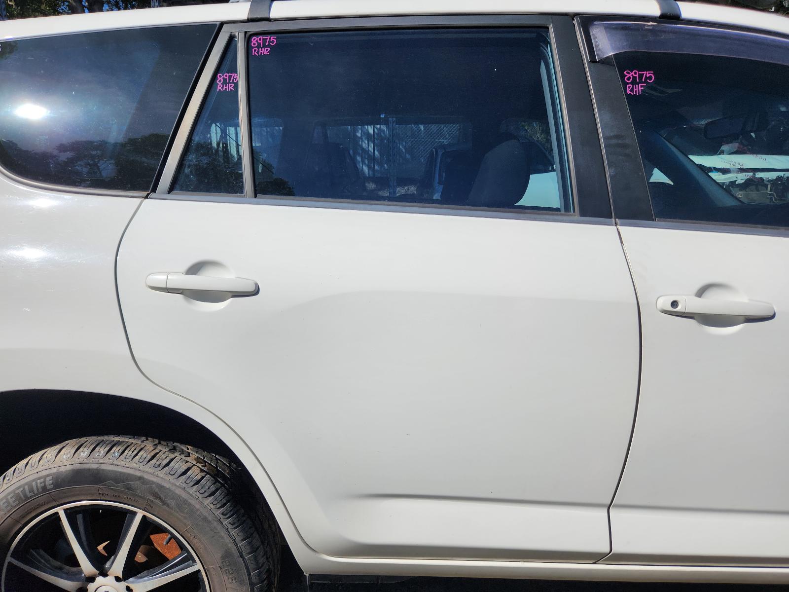 View Toyota Rav4 2006 4 Door Station Wagon