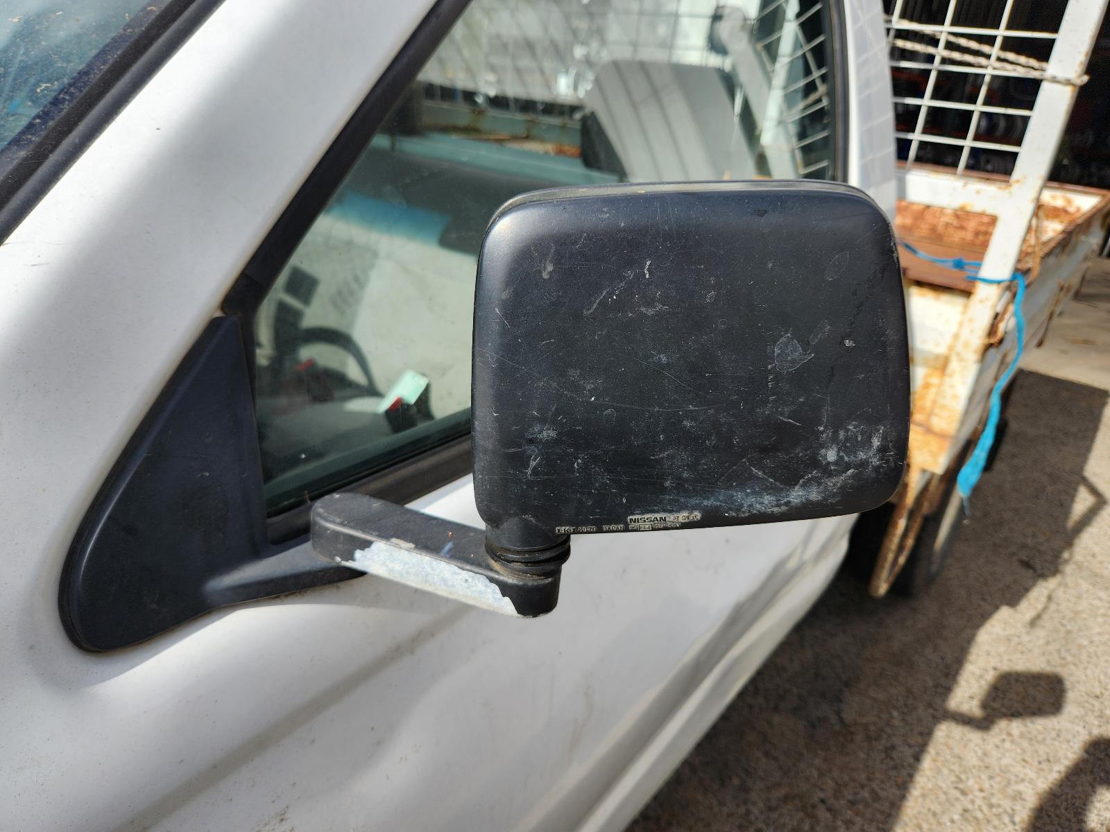 View Nissan Navara 2002 2 Door Pickup