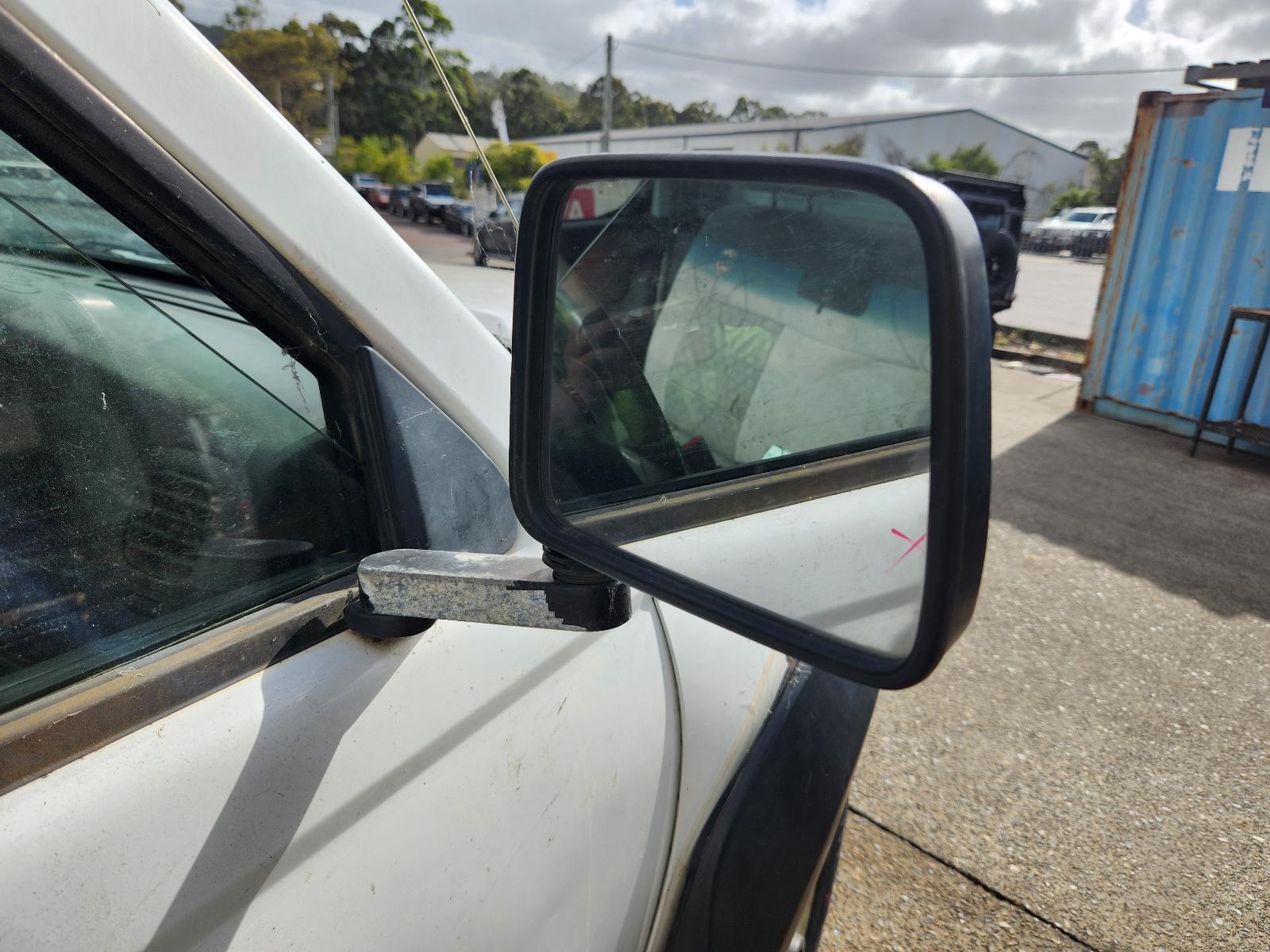 View Nissan Navara 2002 2 Door Pickup