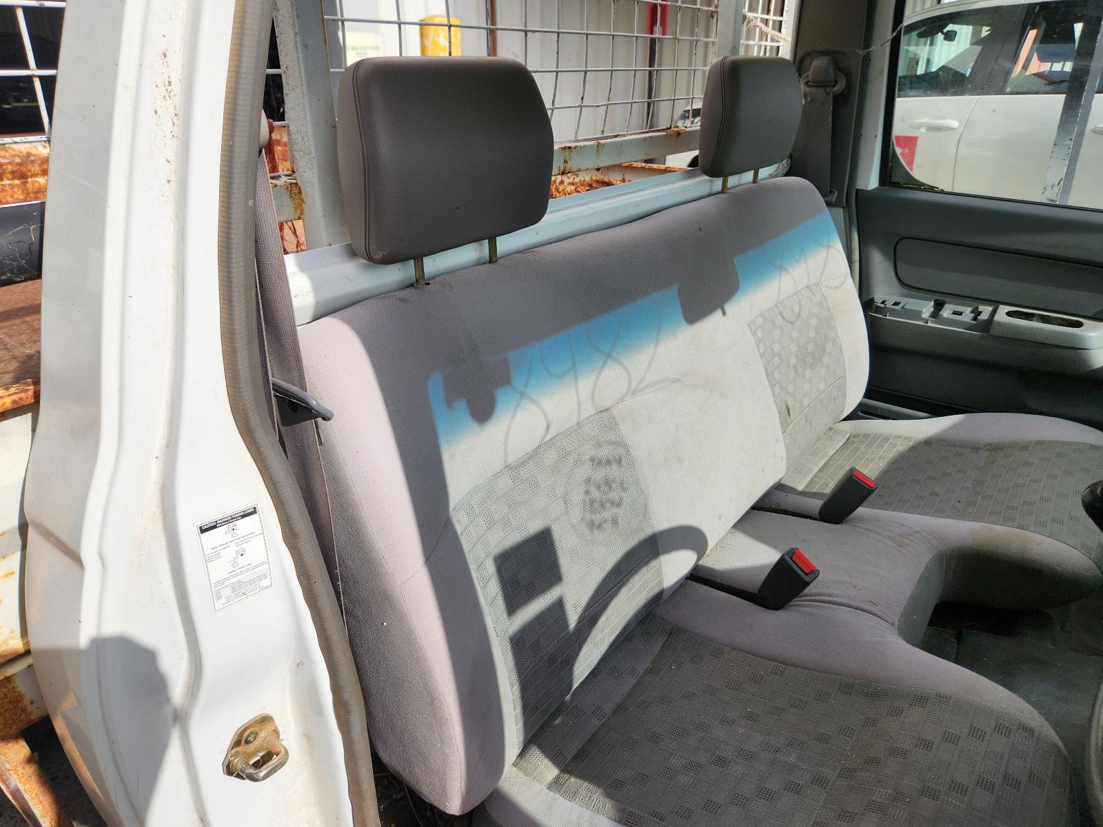 View Nissan Navara 2002 2 Door Pickup