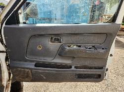 View Nissan Navara 2002 2 Door Pickup